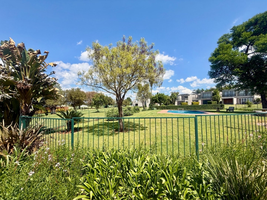 3 Bedroom Property for Sale in Caribbean Beach Club North West